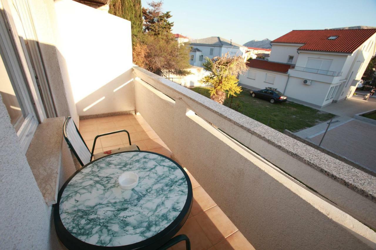 Rooms & Apartment Albina Baška Exterior foto