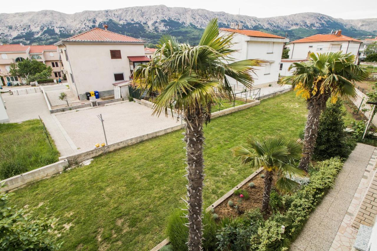 Rooms & Apartment Albina Baška Exterior foto
