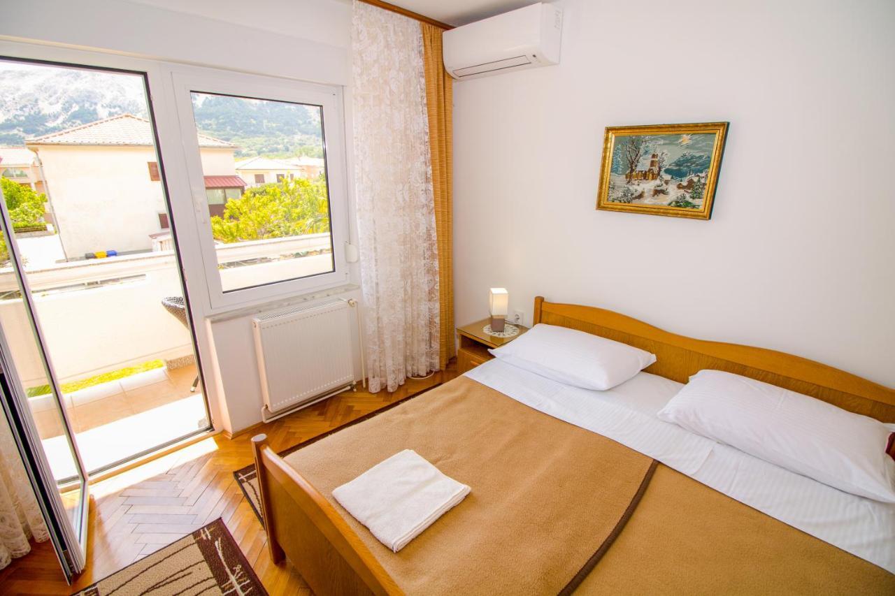 Rooms & Apartment Albina Baška Exterior foto