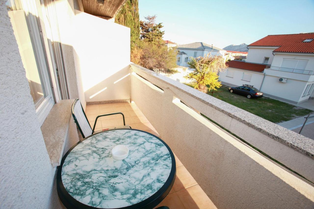 Rooms & Apartment Albina Baška Exterior foto