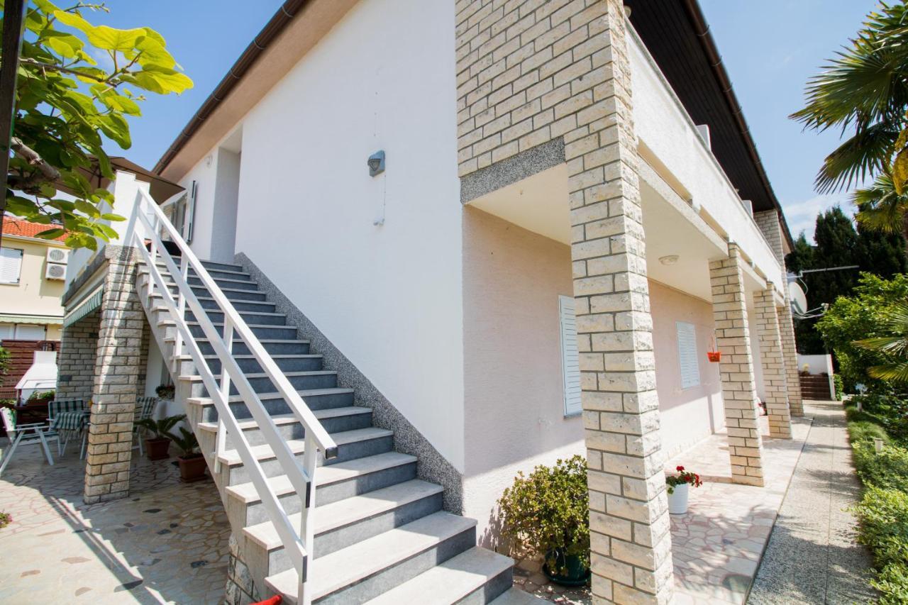Rooms & Apartment Albina Baška Exterior foto